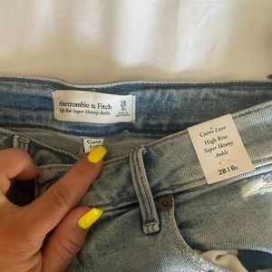 Abercrombie curve love stretchy jeans 28/6short nwt
